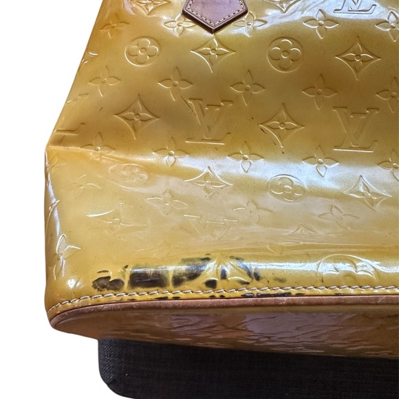 Louis Vuitton Vernis Monogram Yellow patent leather tote. - Picture 2 of 6